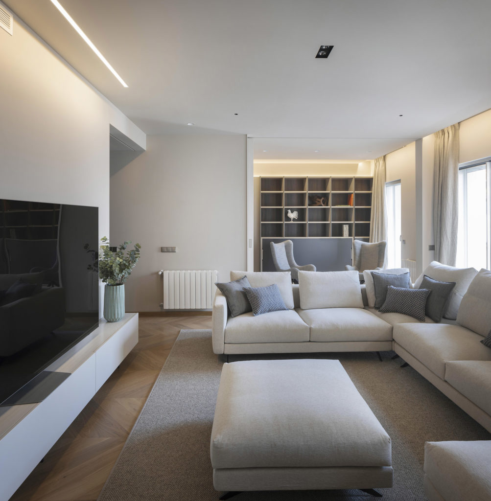 reforma salon con mobiliario a medida de Tegar